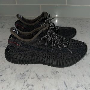 Yeezy 350 v2 black reflective